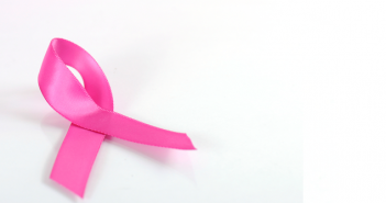 Herborisa Outubro rosa Devo aumentar a frequência de mamografias por ano após a chegada da menopausa